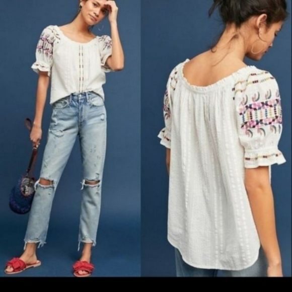 Anthropologie Tops - Anthropologie Akemi + Kin Ivory Cotton Short Sleeve Embroidered Top Multicolor